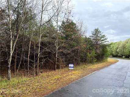 000 Emerald Parkway 35