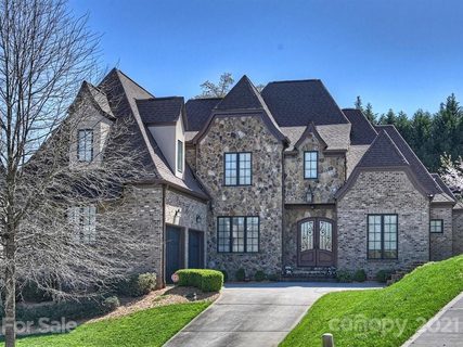 913 Dacavin Drive