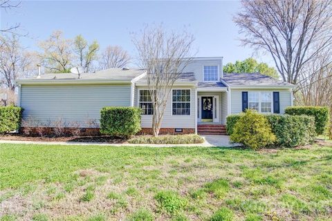 11093 Painted Tree Road sold home in Innisfree, Charlotte, NC