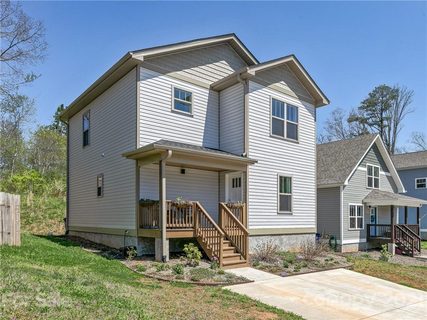 19 Yarrow Meadow Road sold home in Lillie Farm Cove, Weaverville, NC