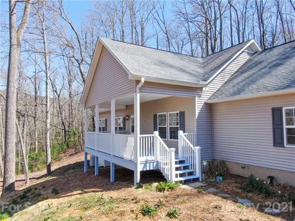 1237 Happy Acres Road sold home in Happy Acres, Brevard, NC