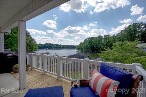 582 Springwood Drive 32