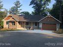 15 Crossing Circle 7 sold home in Fairview, SC