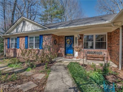 705 Victory Lane sold home in Hunters Glen, Hendersonville, NC