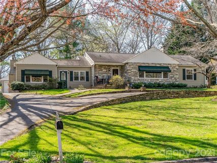 144 Windsor Road sold home in Lake View Park, Asheville, NC