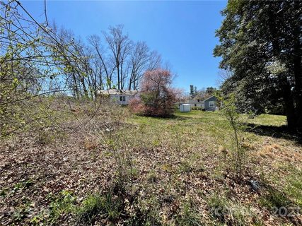 480 Booker Street sold home in Lincoln Park, Asheville, NC