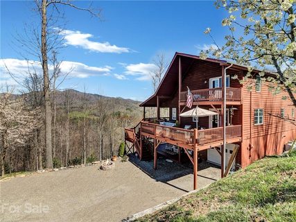 263 S Pinnacle Drive sold home in Pinnacle Ridge, Burnsville, NC