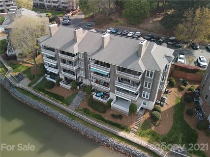 7332 Lakefront Drive 9