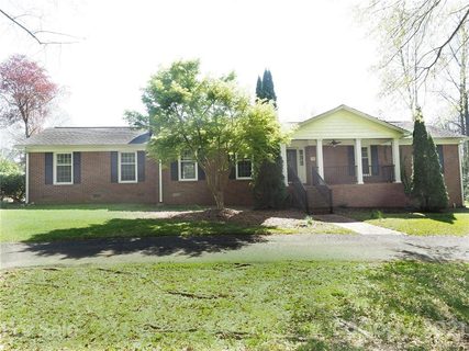 706 Hillside Drive