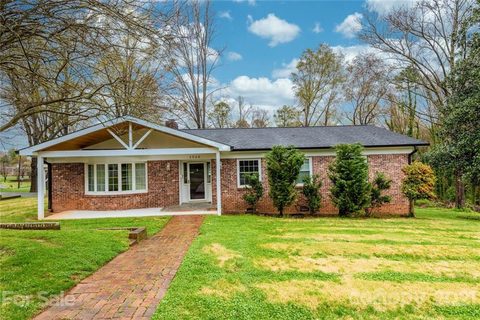 1036 11th Street Circle Drive