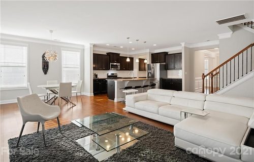 7797 Sawgrass Lane
