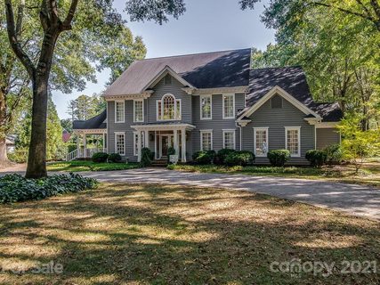8226 Fairview Road