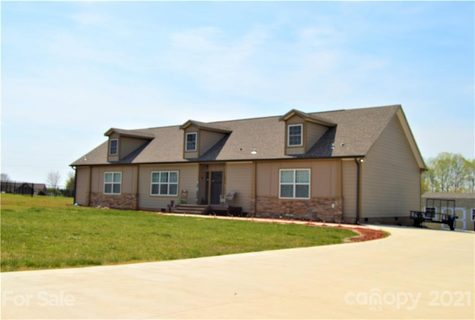 1376 Maple Lee Court