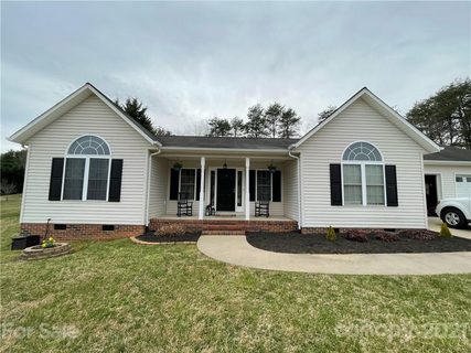 102 Freshfield Drive sold home in Meadowcreek Estates, Hudson, NC