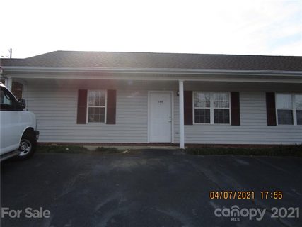 108 24th Street 3 Plat 41-54 sold townhome in Mimosa Gardens, Hickory, NC