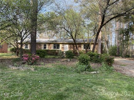 8820 Potomac Boulevard sold home in Americana Park, Charlotte, NC