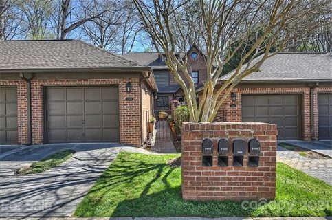7403 Newmans Lane sold townhome in Newman Manor, Charlotte, NC