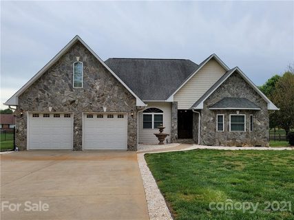 194 Jane Sowers Road sold home in Sherwood Forest, Statesville, NC