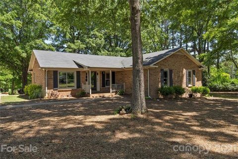 2734 Farmlake Lane sold home in Carowood, Fort Mill, SC