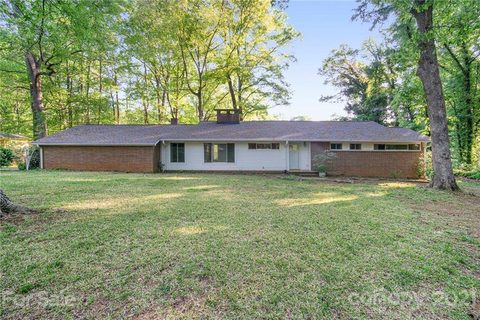 1040 Cedarwood Lane sold home in Cedarwood, Charlotte, NC