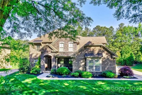 15334 Wyndham Oaks Drive sold home in Wyndham Oaks, Charlotte, NC