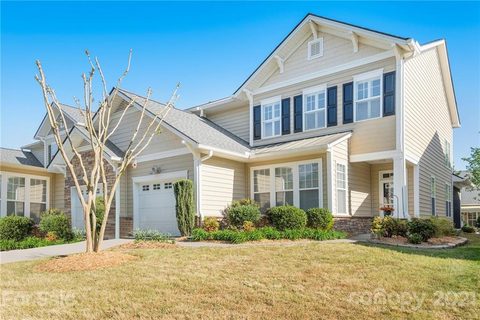 557 Pine Links Drive