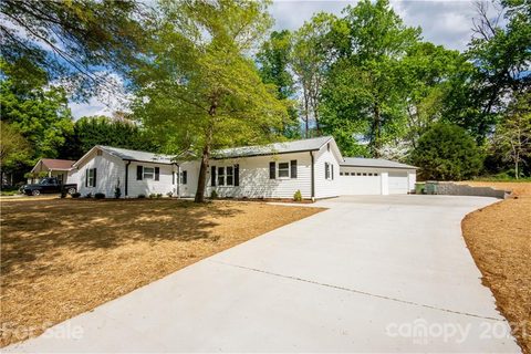 131 Woodview Drive sold home in Sunbrook, Statesville, NC