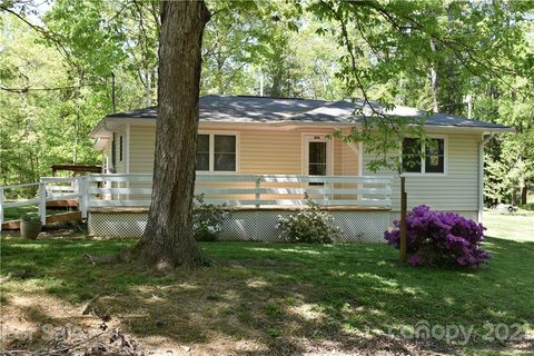 151 11th Avenue sold home in Pinehaven, Badin Lake, NC