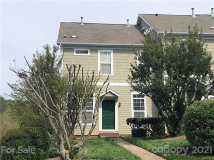 123 Woodsong Lane