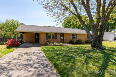 206 N Roxford Road sold home in Country Club, Kings Mountain, NC