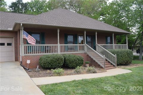 2737 Prince Drive sold home in Lincoln Forest, Lincolnton, NC