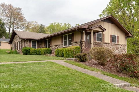 107 Fulton Drive sold home in Brookside Manor, Hendersonville, NC