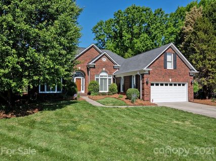 5645 Sunstar Court sold home in Cherokee, Charlotte, NC
