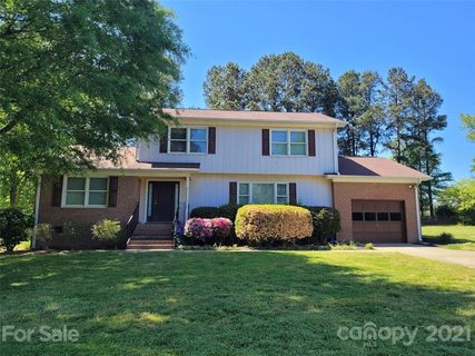 2611 Rolling Hills Drive