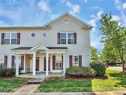 1820 Butterfly Lane