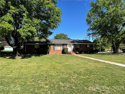 207 Smith Grove Road sold home in Forestdale Park, Forest City, NC