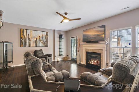 5358 Jocelyn Lane