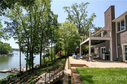 Previously sold for $958,000