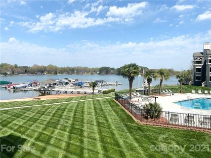 2121 Regatta Lane 207 sold home in Hide A Way, Denver, NC