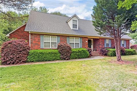 527 Stafford Estates Drive sold home in Stafford Estates, Salisbury, NC