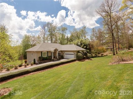 1350 Chanteloup Drive sold home in Chanteloupe, Hendersonville, NC