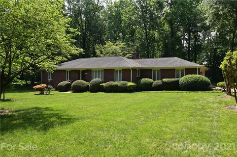 102 Belwood Drive