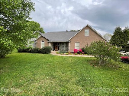 5758 Ellenwood Road
