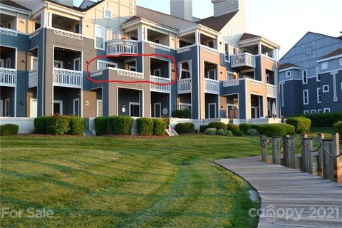 18777 Vineyard Point Lane sold home in Shelter Cove, Cornelius, NC