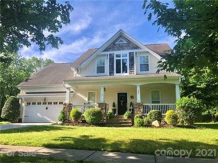387 Shoreline Parkway sold home in Lakeshore, Tega Cay, SC