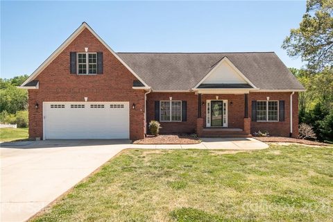 116 Upper Oak Drive sold home in Meadow Oaks, Statesville, NC