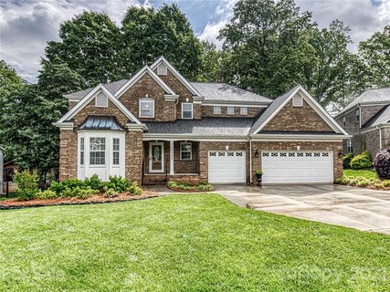 20309 Val Circle