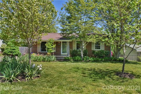 32 Starmount Drive sold home in Knollwood, Asheville, NC