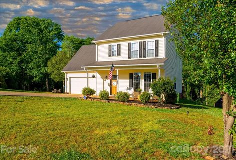 512 Coffeetree Lane