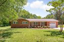 2375 Old Cedarwood Drive sold home in Concord, SC